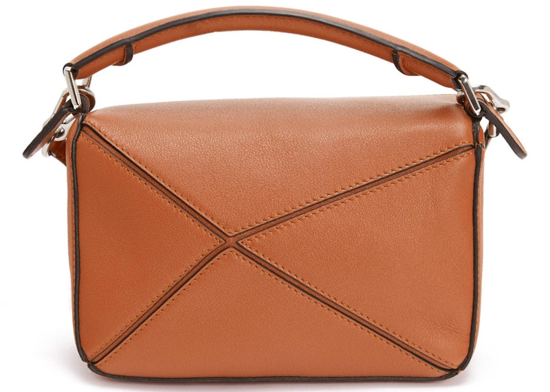 LOEWE Puzzle Bag in Classic Calfskin Mini Tan in Calfskin Leather