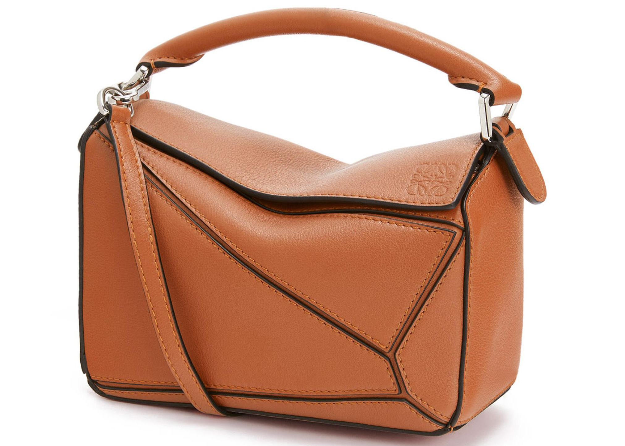 LOEWE Puzzle Bag in Classic Calfskin Mini Tan in Calfskin Leather