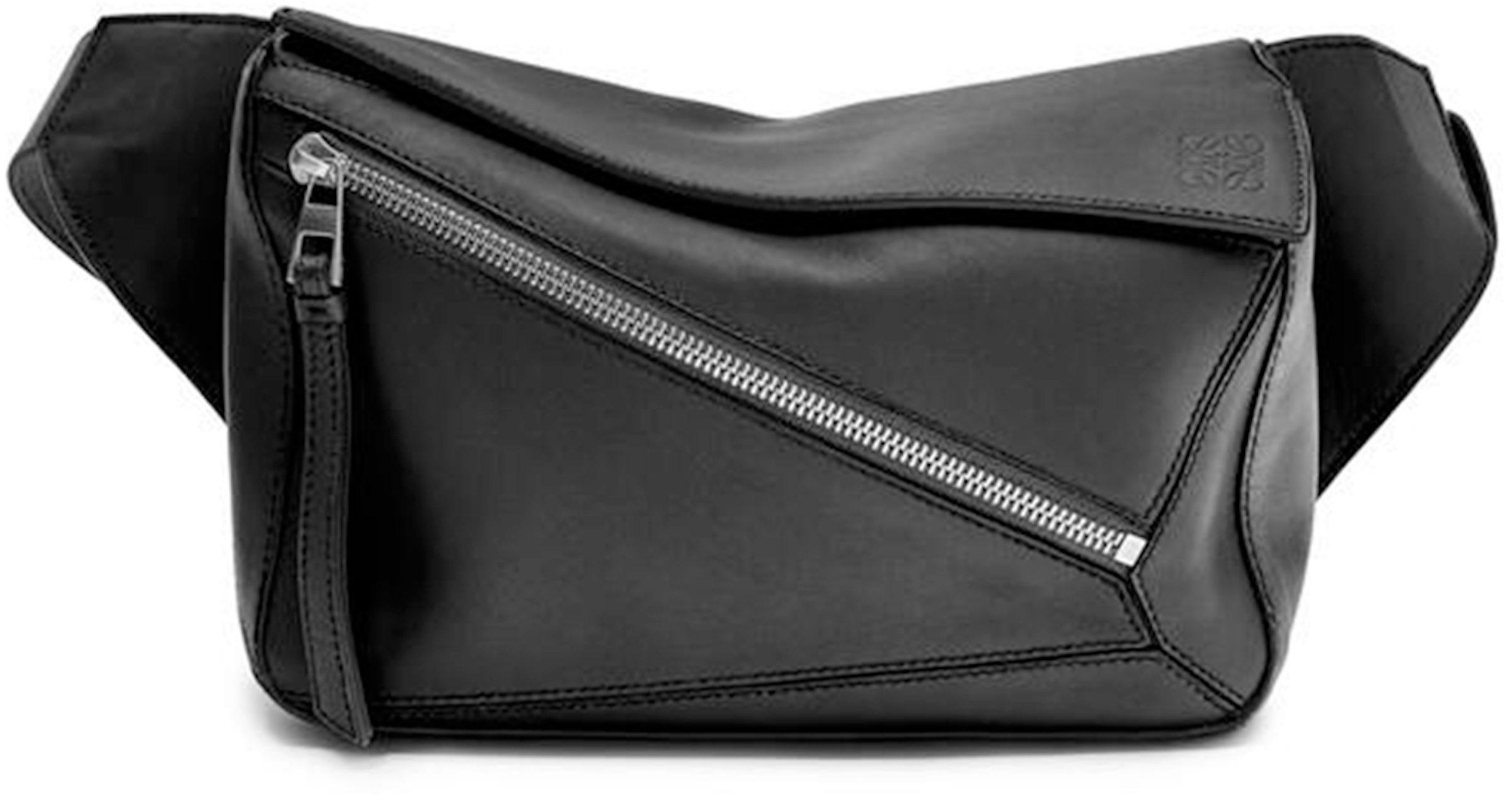 LOEWE Puzzle Bum Bag in Classic Calfskin Small Black in Calfskin