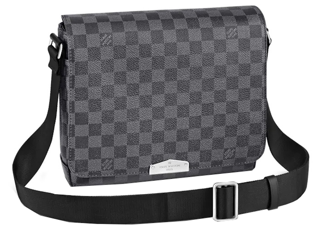 Pre-owned Louis Vuitton District Pm Messenger Bag Damier Graphite Black