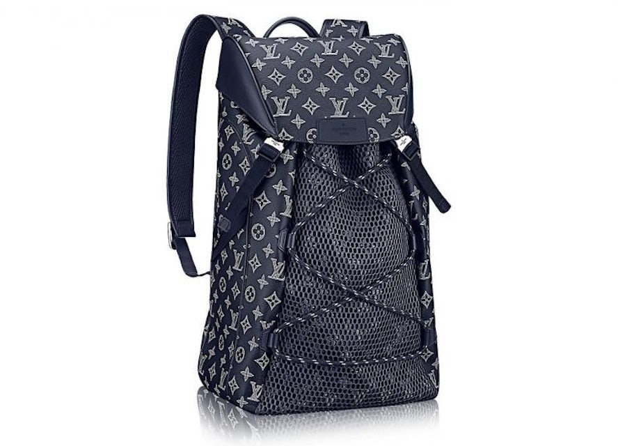 StockX on X: Louis Vuitton x Supreme Apollo Backpack Monogram