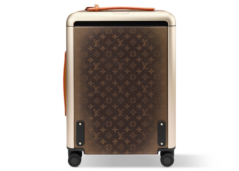 Dust on the Sinai Horizon