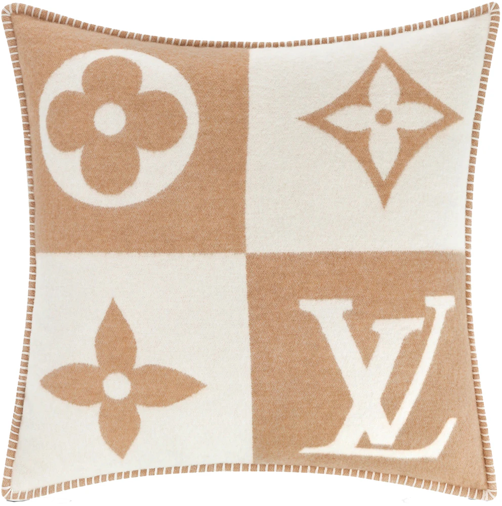 LOUIS VUITTON Wool Cashmere Monogram Cushion Pillow Beige 815670