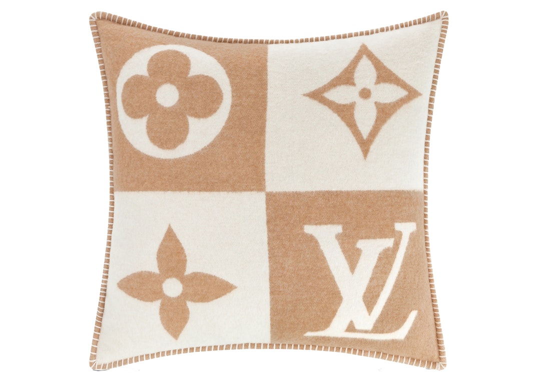 Pre-owned Louis Vuitton Lv Checkmate Cushion Beige