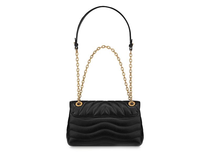 Louis vuitton new wave 2024 chain bag mm black