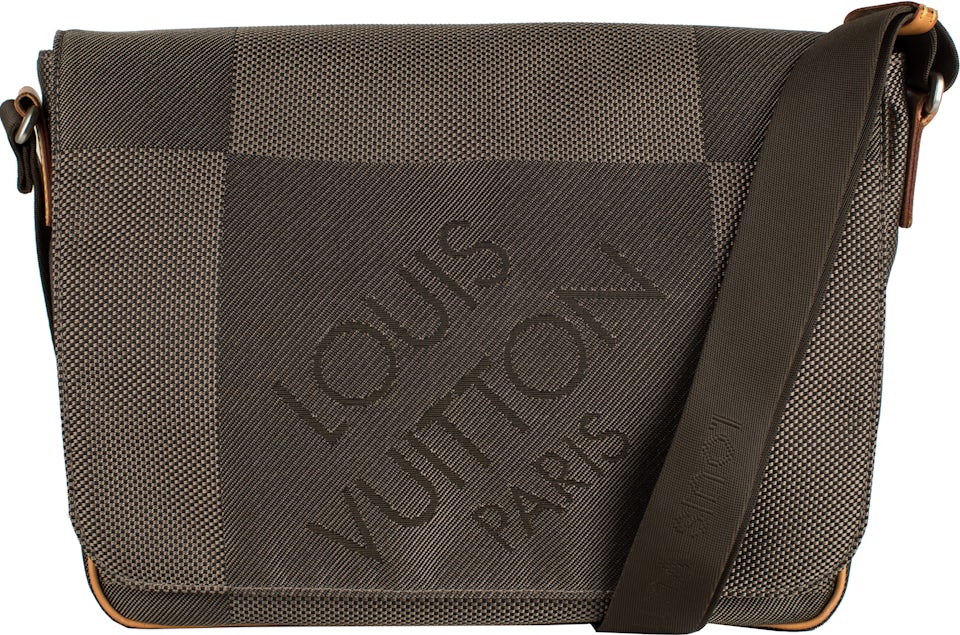 Authentic Louis Vuitton Terre Damier Geant Canvas Messenger Crossbody Bag