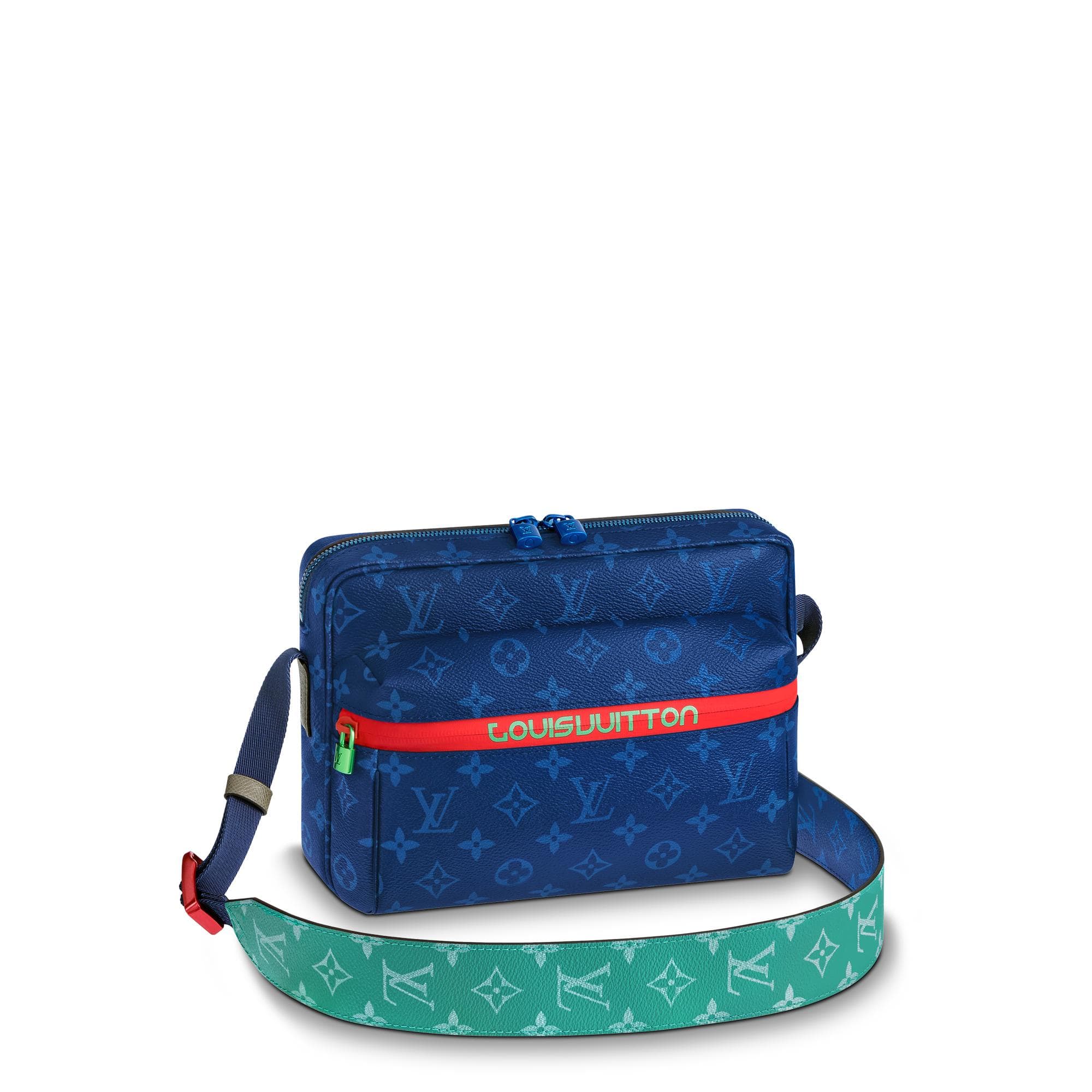 Louis Vuitton Outdoor Messenger Bag Review (Monogram Pacific Taiga