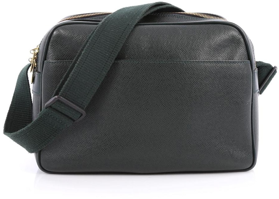 Louis Vuitton Messenger Reporter Bag Taiga PM Dark Green in