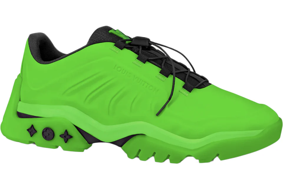 Millenium clearance nike black