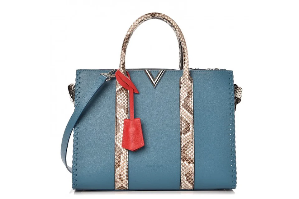 Louis Vuitton Tote Very With Accessories Bleu Glacier in Cuir Plume ...