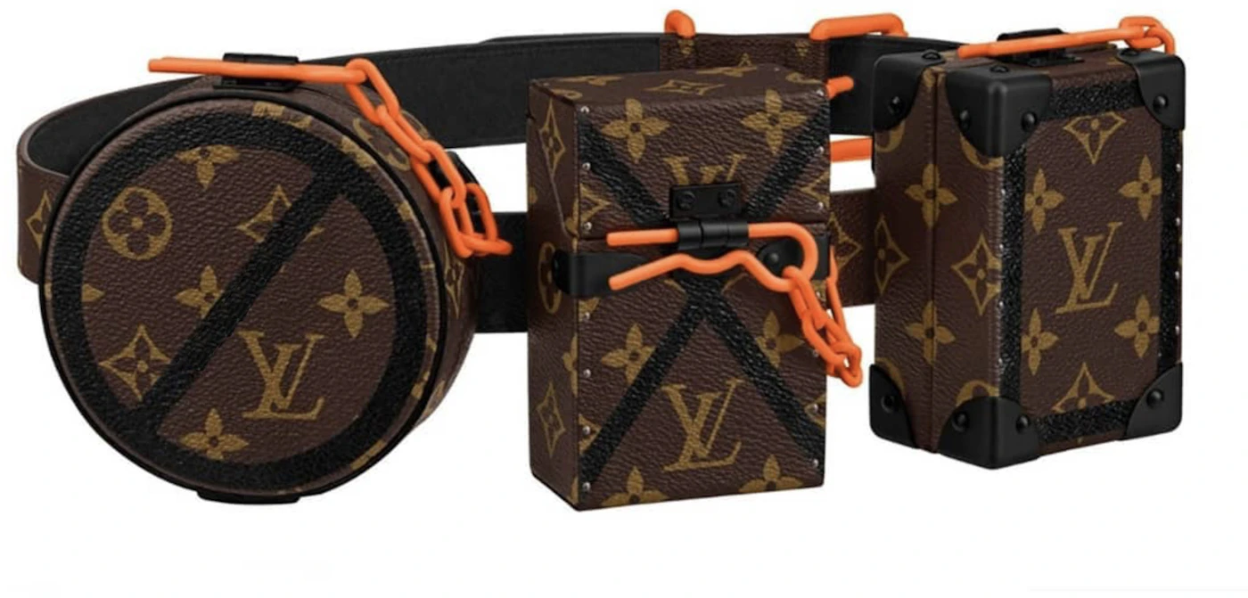 Men Louis Vuitton hologram belts size 100. Retail $450