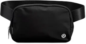  Lululemon Athletica Everywhere Fleece Belt Bag (Black)