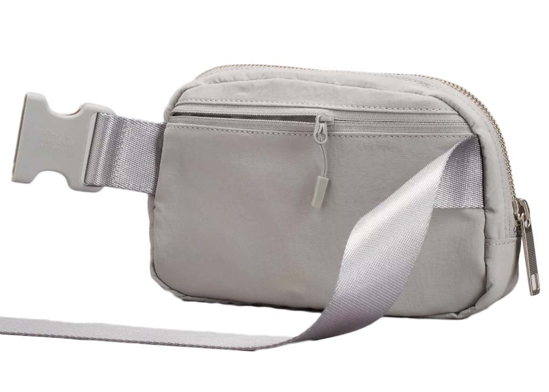 Lululemon Everywhere Belt Bag Crossbody Bag Seal Gray in Waterproof Polyester US