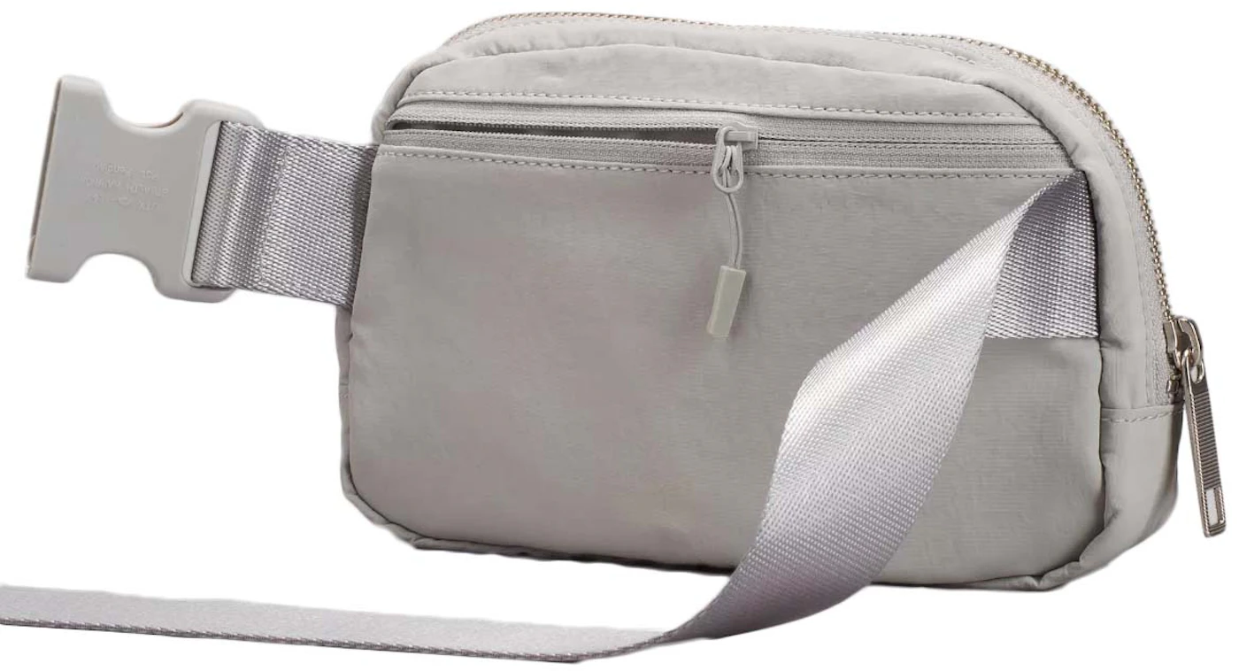 Travel bag Lululemon Grey in Polyester - 39035468