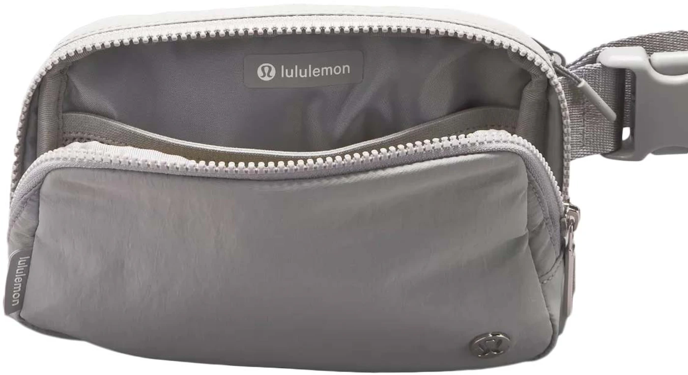Lululemon Everywhere Belt Bag 1L, Silver Drop, one size : :  Clothing, Shoes & Accessories