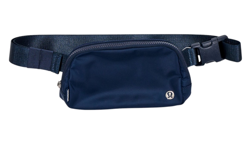 Lululemon Everywhere Belt Bag Crossbody Bag True Navy - US