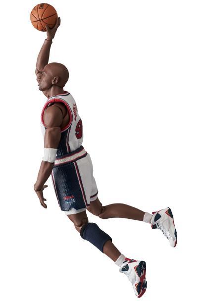 MAFEX Michael Jordan (1992 TEAM USA) Action Figure - SS21 - US