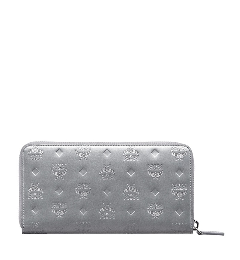 MCM Zip Around Wallet Large Silver in Patent Leather with Silver Cobalt