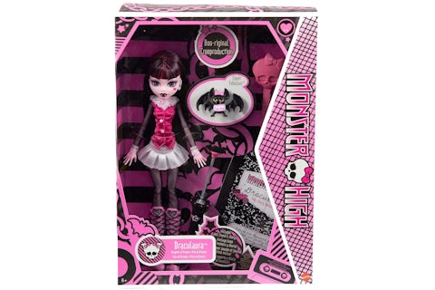 Mattel Monster High Draculaura Reproduction Doll 2022 FW22 US