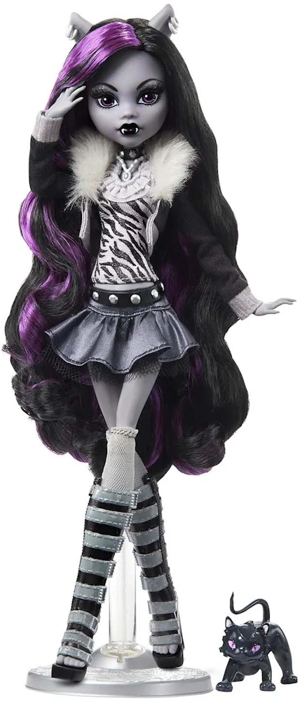 https://images.stockx.com/images/Mattel-Creations-Monster-High-Reel-Drama-Clawdeen-Wolf-Doll-3.jpg?fit=fill&bg=FFFFFF&w=700&h=500&fm=webp&auto=compress&q=90&dpr=2&trim=color&updated_at=1663805439?height=78&width=78