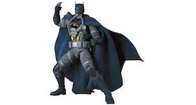 Medicom Mafex Batman Hush Jumper Batman No. 166 Action Figure