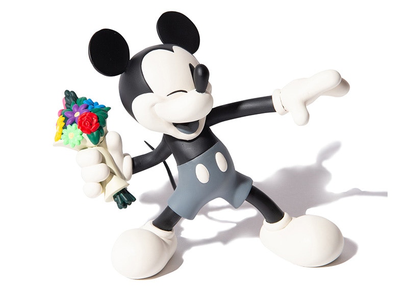 Medicom VCD Throw Mickey Figure Black/White - US