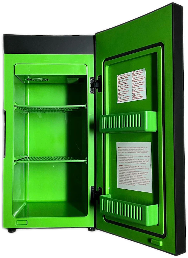 Mini-réfrigérateur Microsoft Xbox Series X (prise américaine) échelle 1,5:1  capacité 12 canettes - FW21 - FR