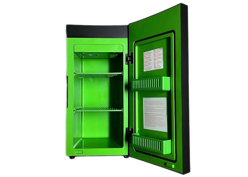 Microsoft Xbox Series X Mini Fridge (EU Plug) 1.51 Scale, 12 Can
