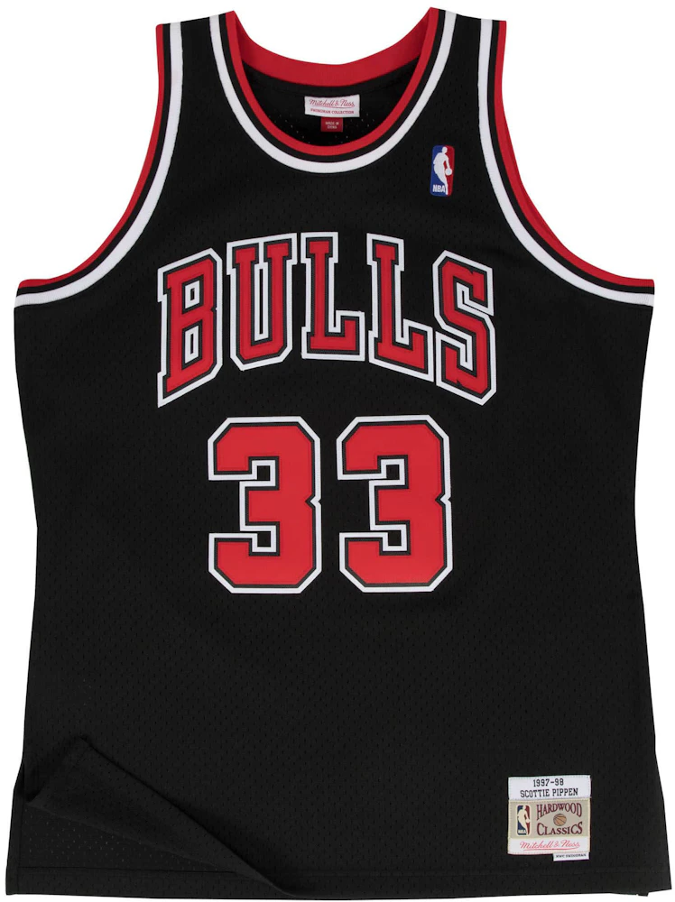 Men's Mitchell & Ness Scottie Pippen Red Chicago Bulls 1997/98 Galaxy Swingman Jersey Size: Medium