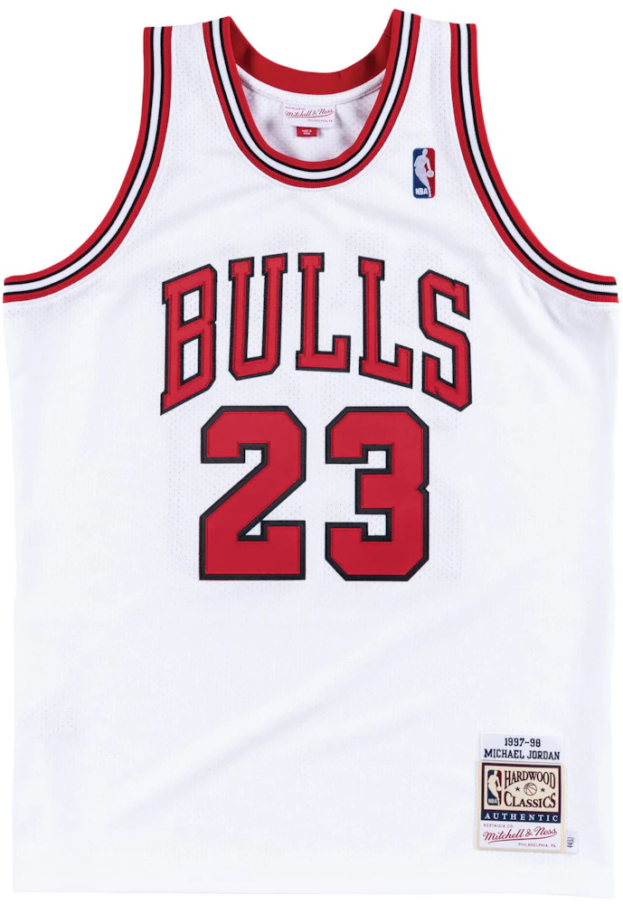 100% Authentic Michael Jordan Mitchell & Ness 96 97 Bulls Jersey Size  36 S Mens