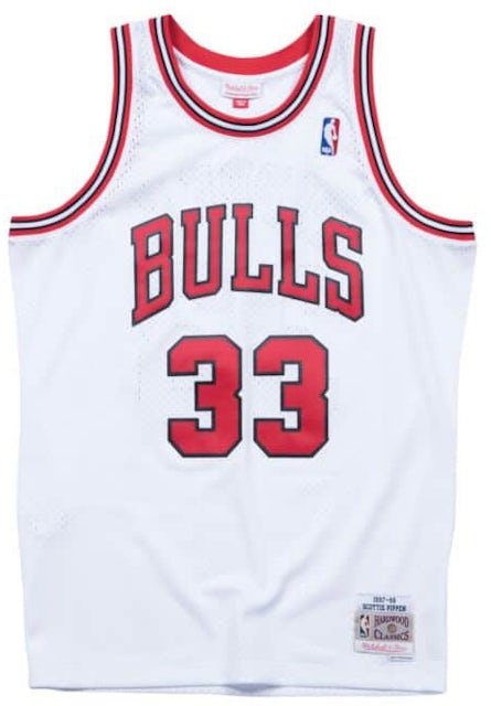 Scottie Pippen Chicago Bulls 1997-98 Swingman Jersey Red in 2023