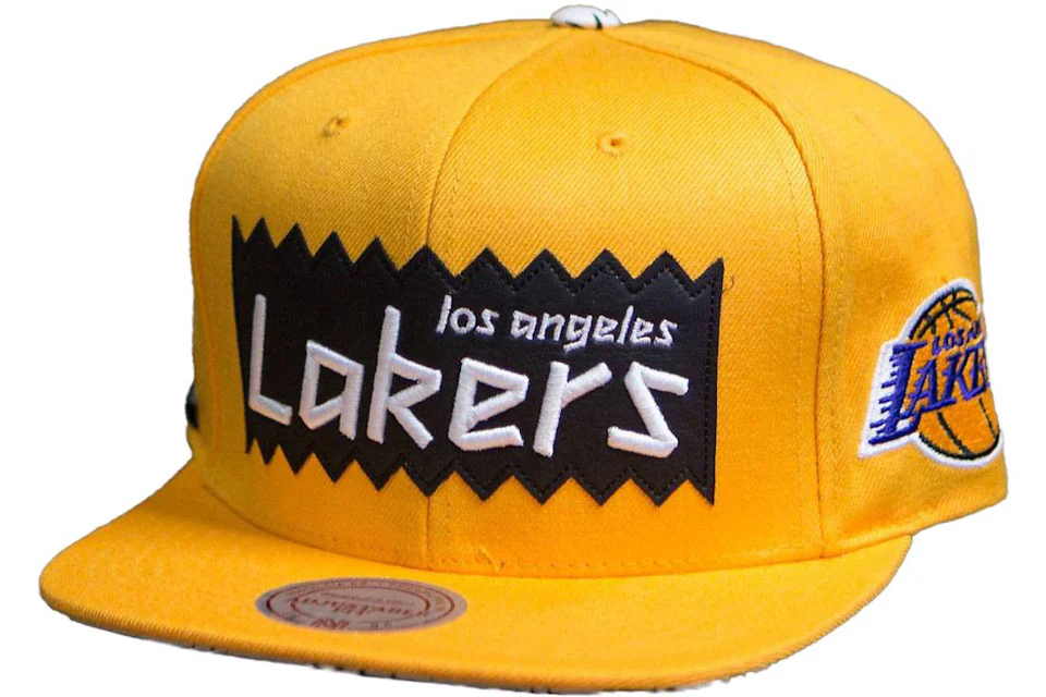 Mitchell & Ness Los Angeles Lakers STA3 Wool Snapback Cap Gold