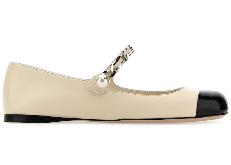Pre-owned Miu Miu Leather Ballerinas Black Patent (women's) Sneakers In Ivory In White