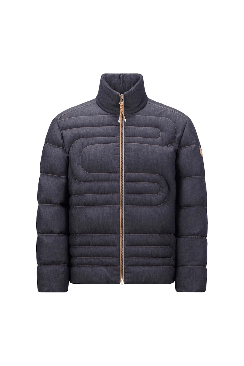 【MONCLER】Xiaohaiスネーク・キルティング・デニム Moncler Xiaohai Snake-Quilted Denim Short Down Jacket Denim