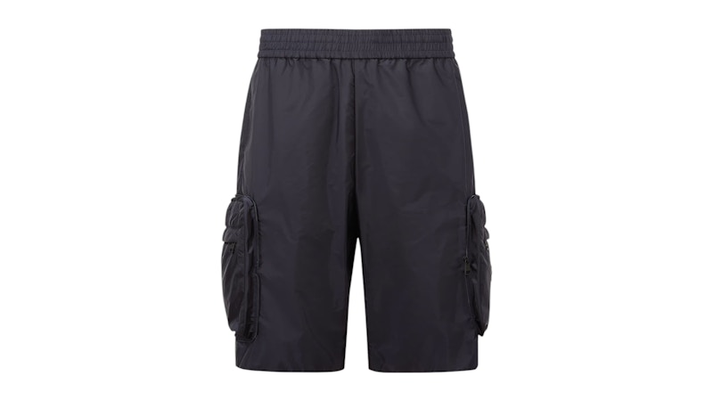 Pre-owned Moncler Men's  X Mercedesbenz Nigo Packable Bermuda Shorts In Navy Blue