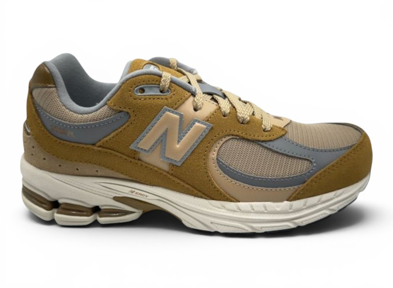 New Balance 2002R Sneakers in Great Plains/Incense