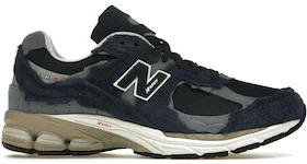 New Balance 2002R Protection Pack en azul marino y gris