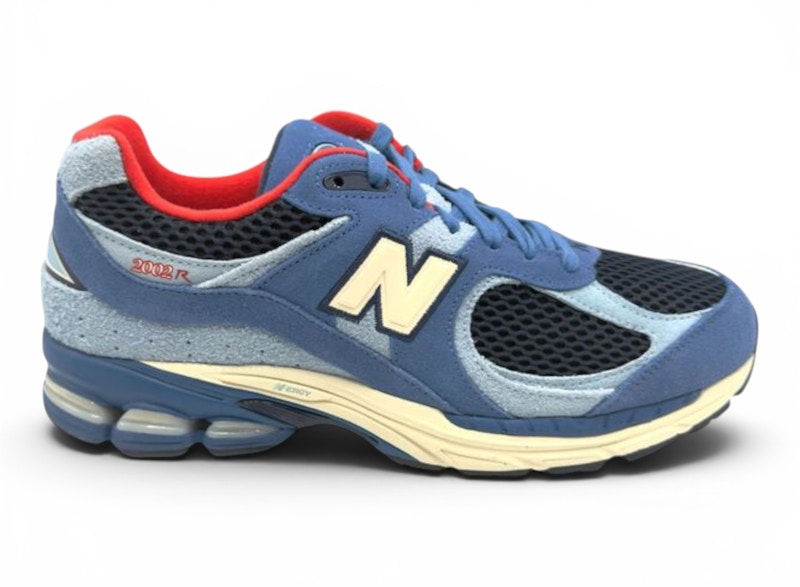 Men's New Balance 2002R Shoe Palace Sneakers in Volcanic Rocks/Blue