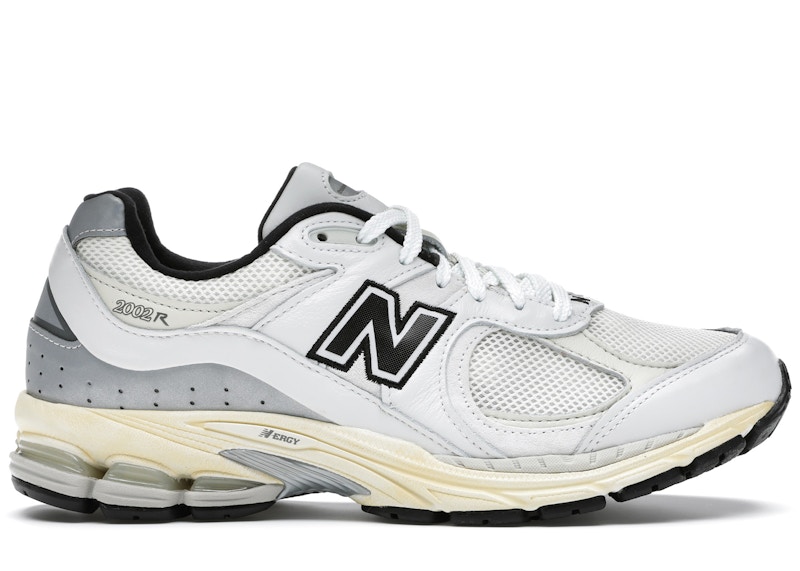 new balance white and black