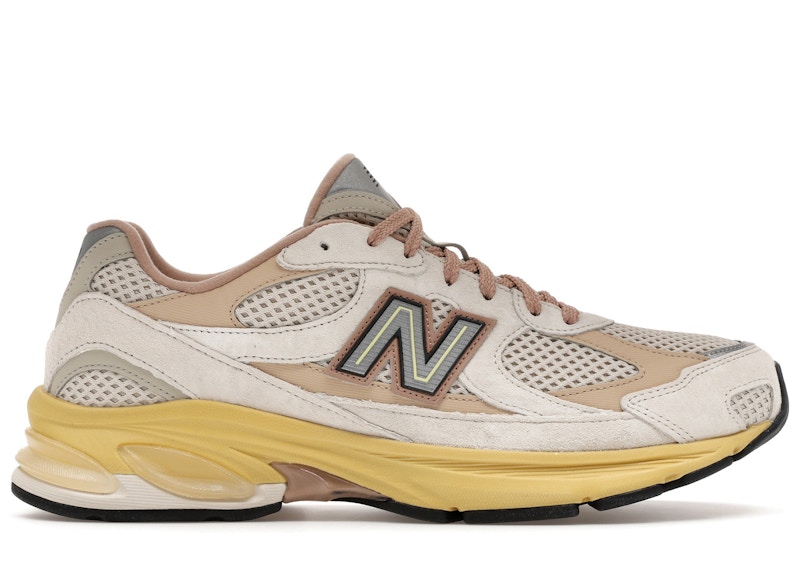 Men's New Balance 2010 Sneakers in Rose/Beige