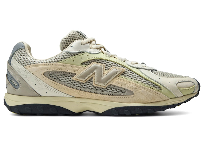 AURALEE x New Balance 204L Cream