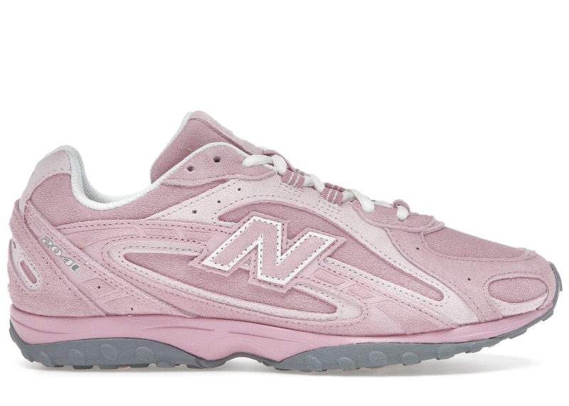 Men's New Balance 204L Pastel Sneakers in Pink