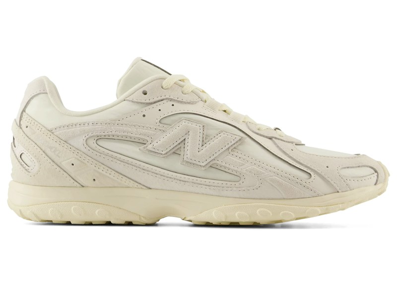 New Balance 204L Sea Salt Angora