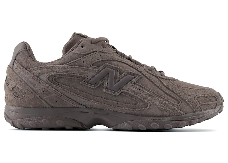 New Balance 204L Suede Cortado