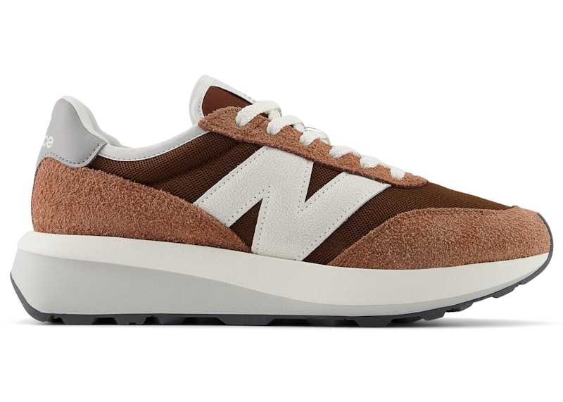 Men's New Balance 370 Sneakers in Pecan