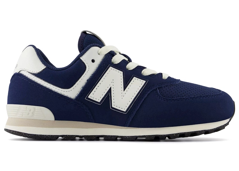 New Balance 574 Navy Sneakers in Nb Navy Blue/White