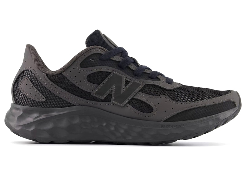 New Balance Fresh Foam Arishi v4 Sneakers inCement in Black/Black Cement