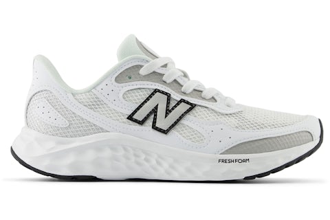 New Balance Fresh Foam Arishi v4 Weiß Silber Metallic Schwarz