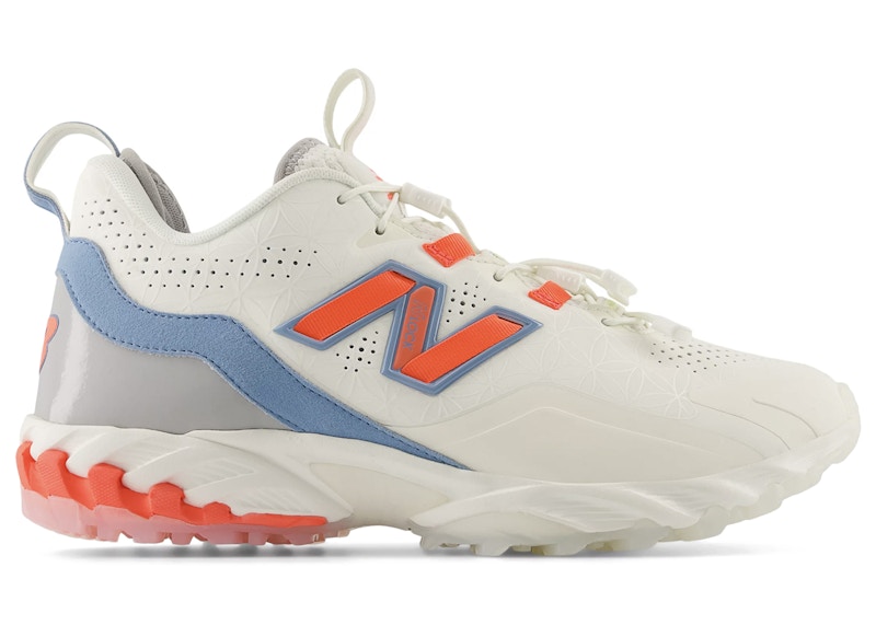 Men's New Balance FuelCell Lindor 3 OffField International Baseball Pack Sneakers in Team Sky Blue/Nb 103 White