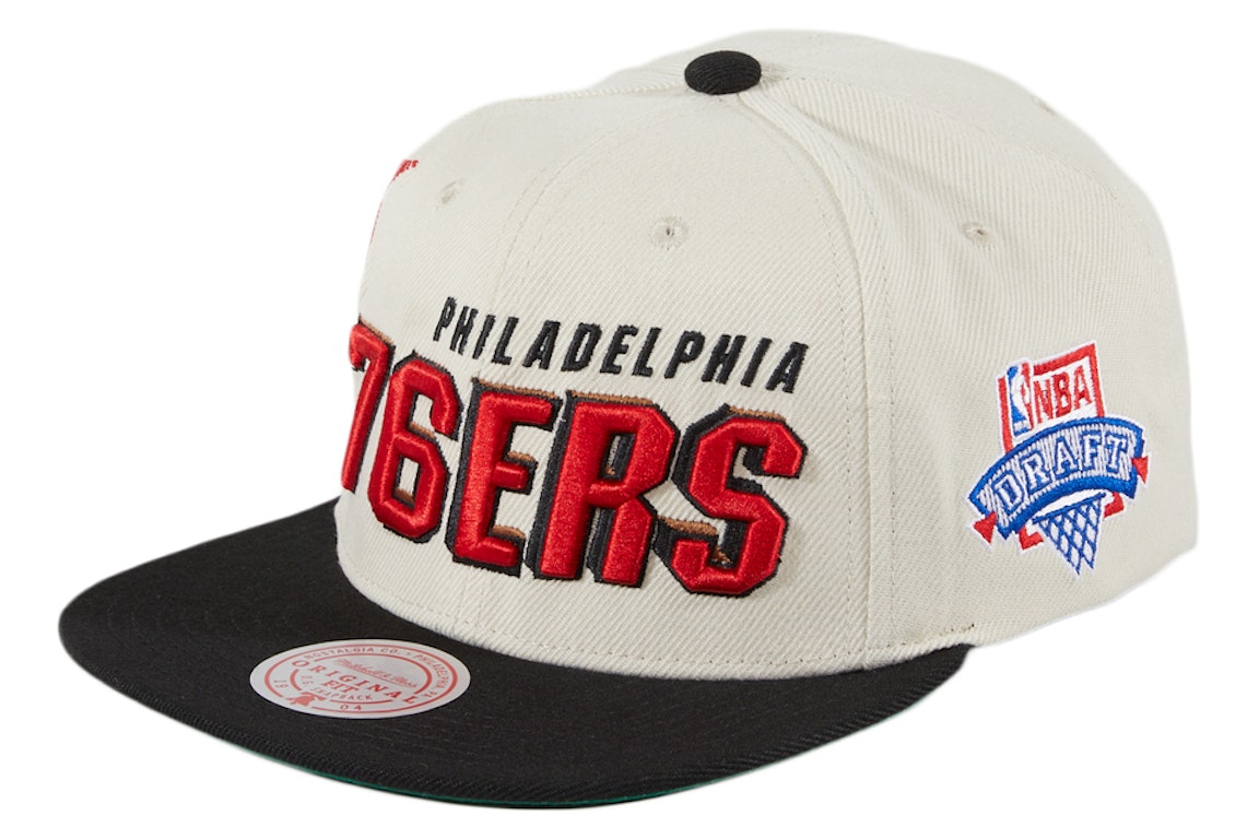 Pre-owned New Era Mitchell & Ness Philadelphia 76er's Draft Day Snapback Hat White/black